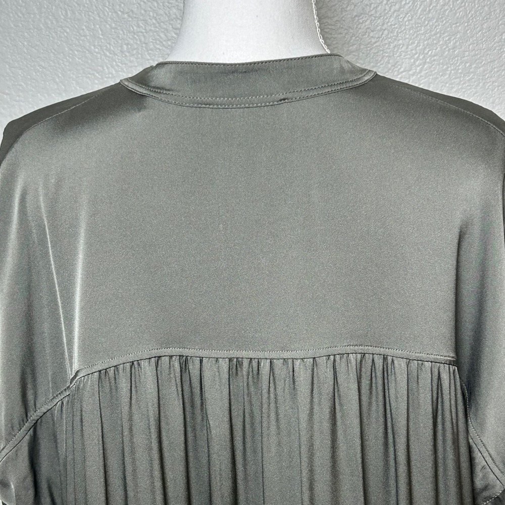 Vince Women Shirred Drape Pullover Blouse Olive Green Silk Satin Pleated Back L - Picture 6 of 14